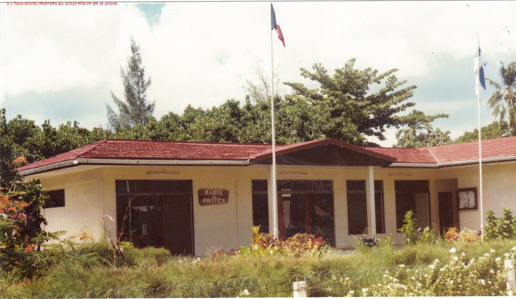 047 Rikitéa 1986, la mairie