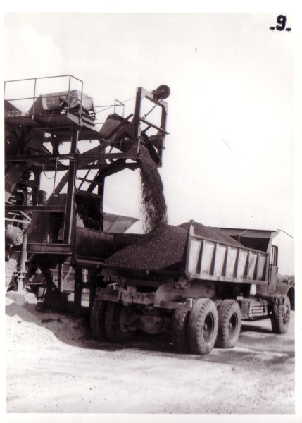 HAO-04.1970-l'enrobé coule à flot