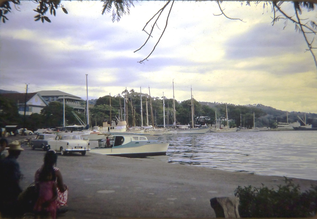 19670900 18p port de Papeete