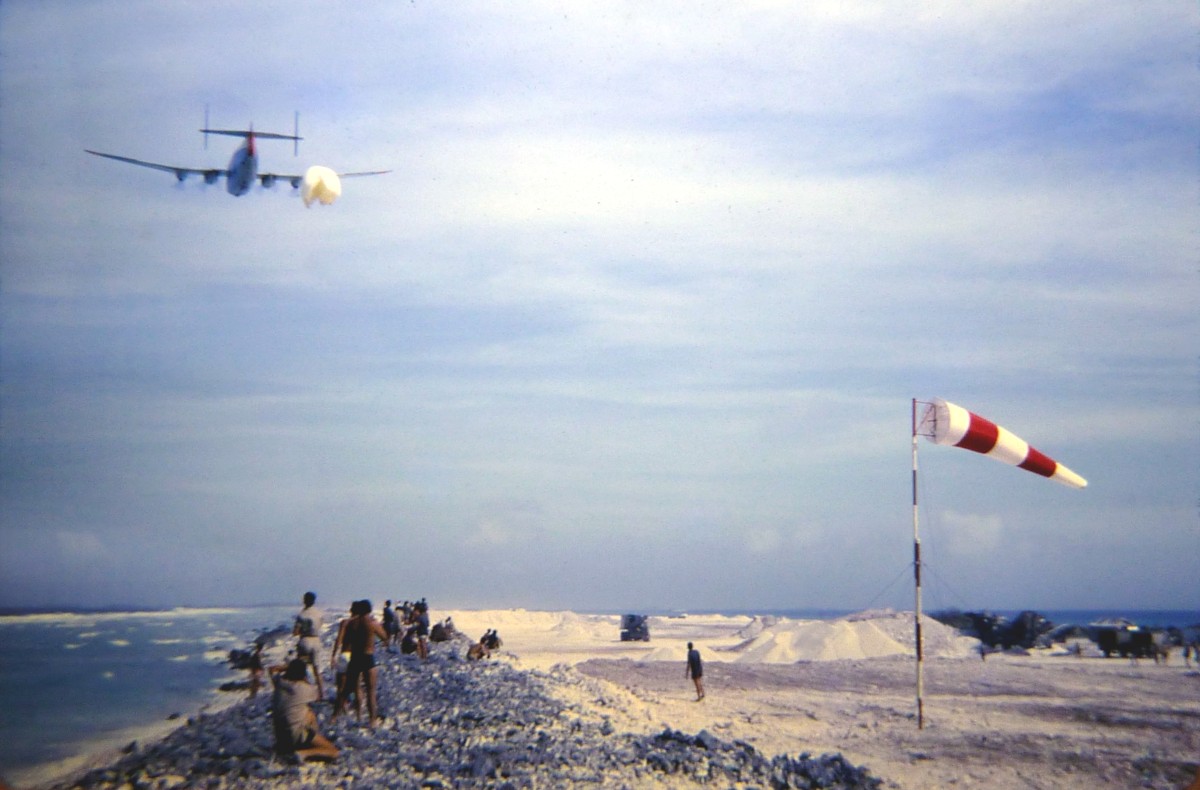 19671100 30p Totégégie, parachutage