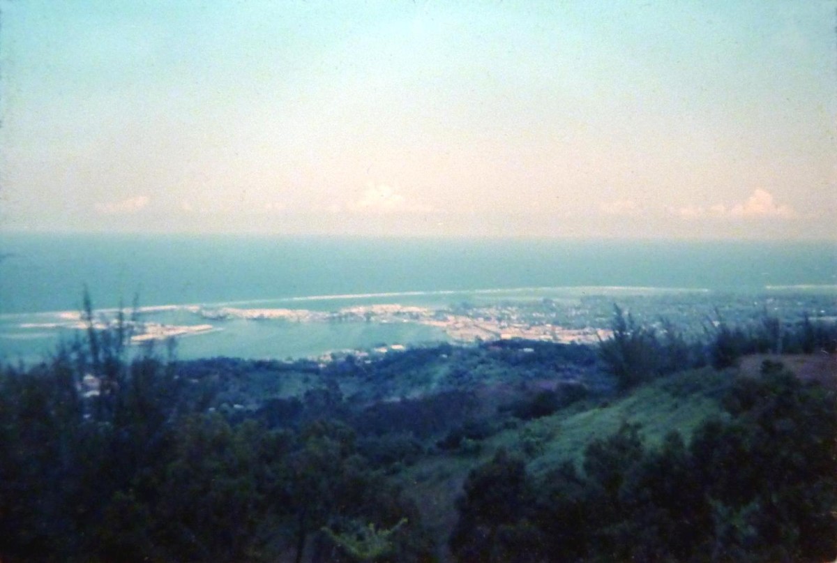 19680100_b09 Tahiti, tour de l'île