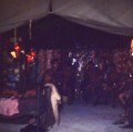 19680300 b14 Totégégie, ambiance tamisée le soir sous la tente
