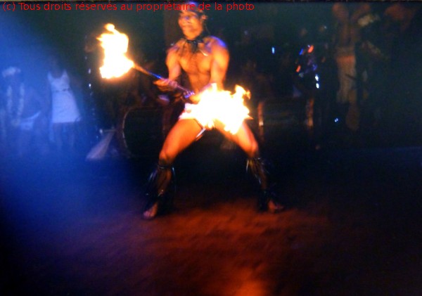 19670900 21p danses au Tahone