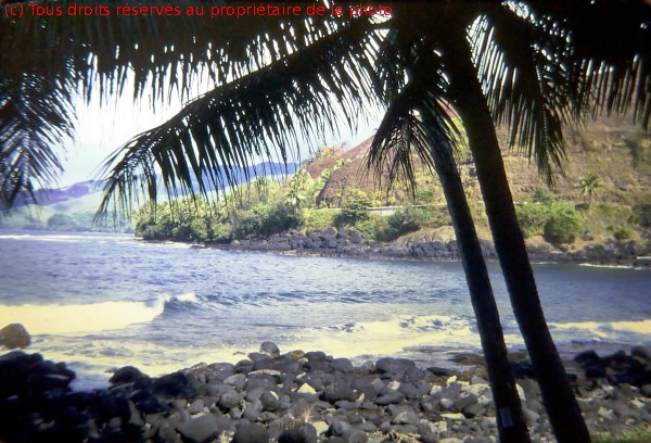 19671000 11p Tahiti tour de l'île