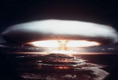 1638879_5_1bdc_essai-nucleaire-francais-a-mururoa-en-1971_04e100970bb401b2606d71ff9b2af52b.jpg