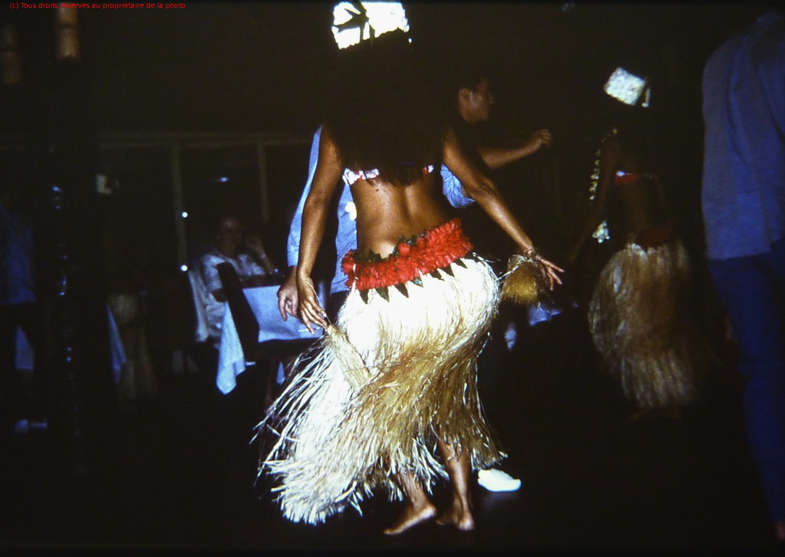 19670900 dup07p danses à l'hôtel Thaone