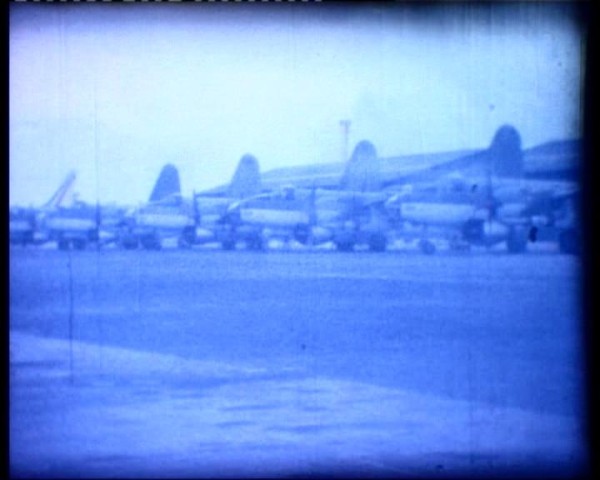Z Les avions à Hao 8