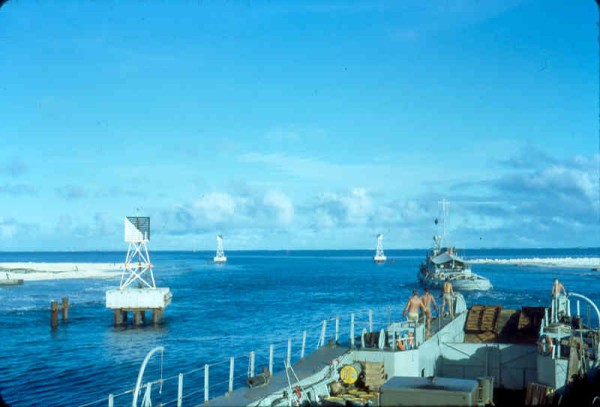 En remorque avec le Courageux Fangataufa mai 67