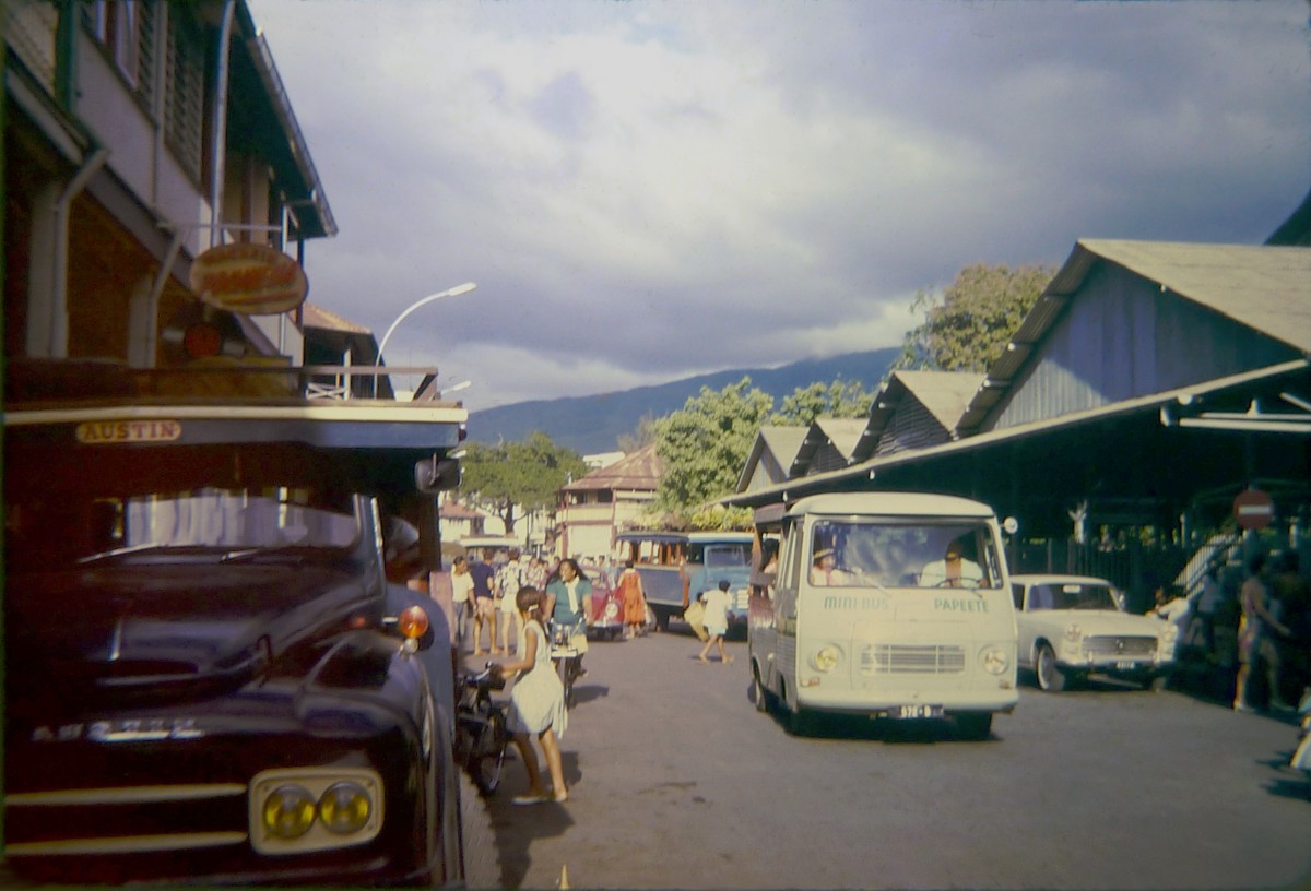 19670900 14p le marché de Papeete