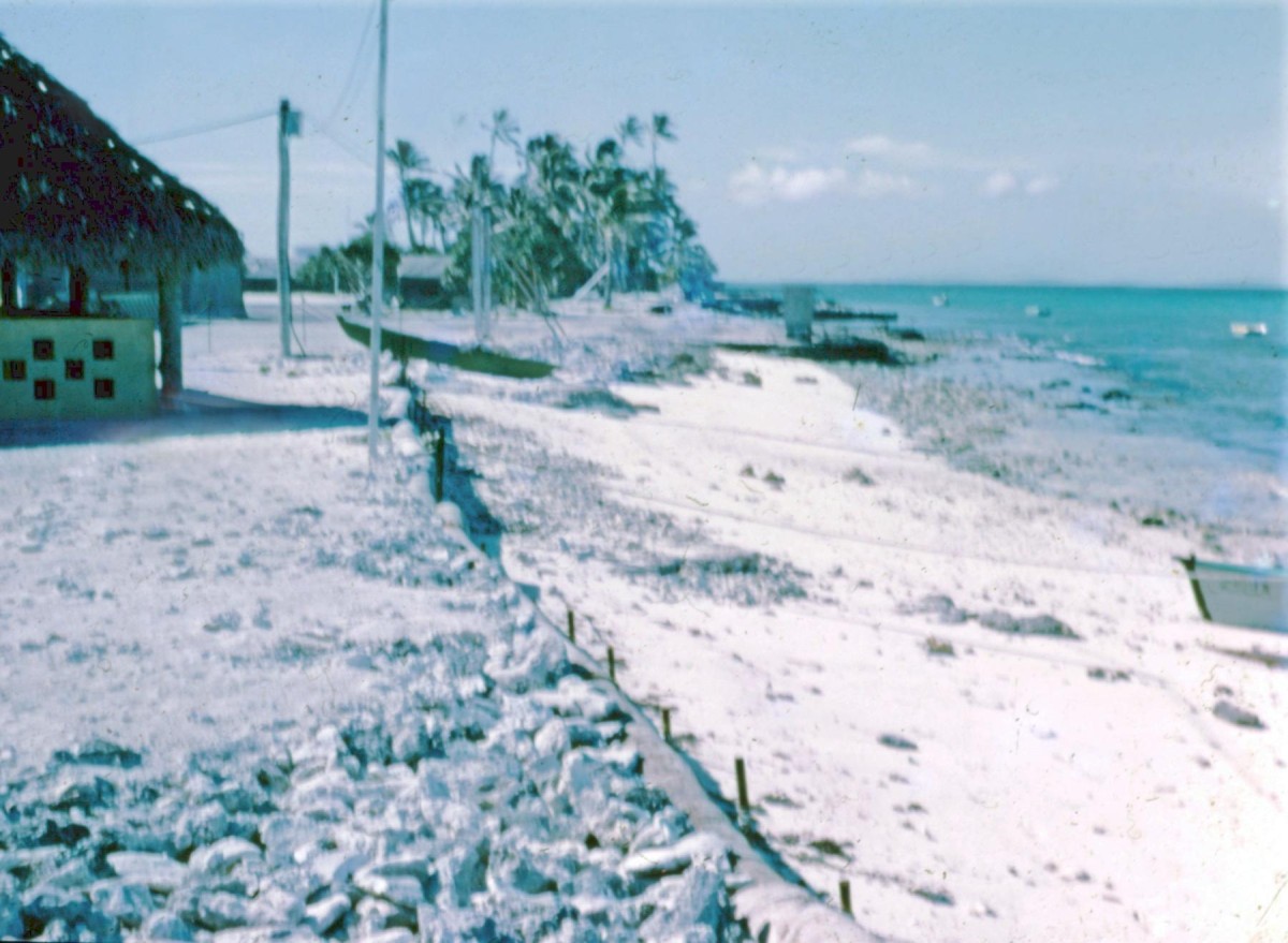 19670600_029xx: plage devant le mess