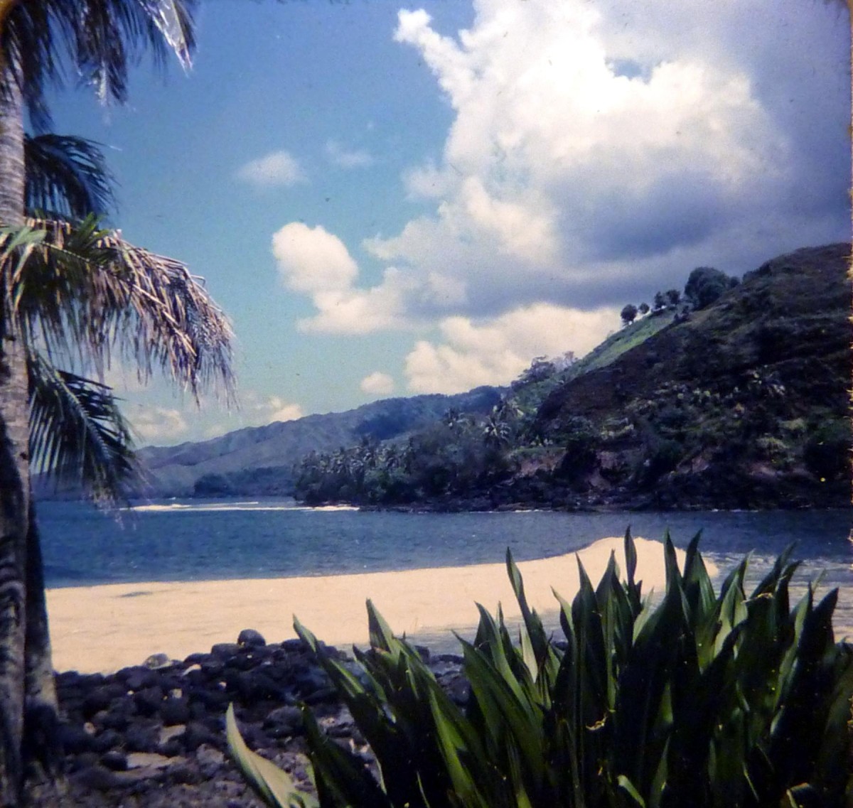 19680100_c17 Tahiti, tour de l'île