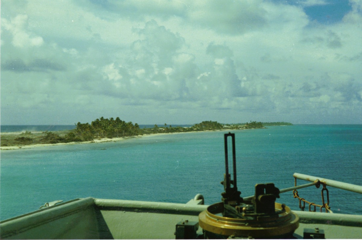 005 Première vision de Totégégie depuis la passerelle de la Dives. 10/04/1967