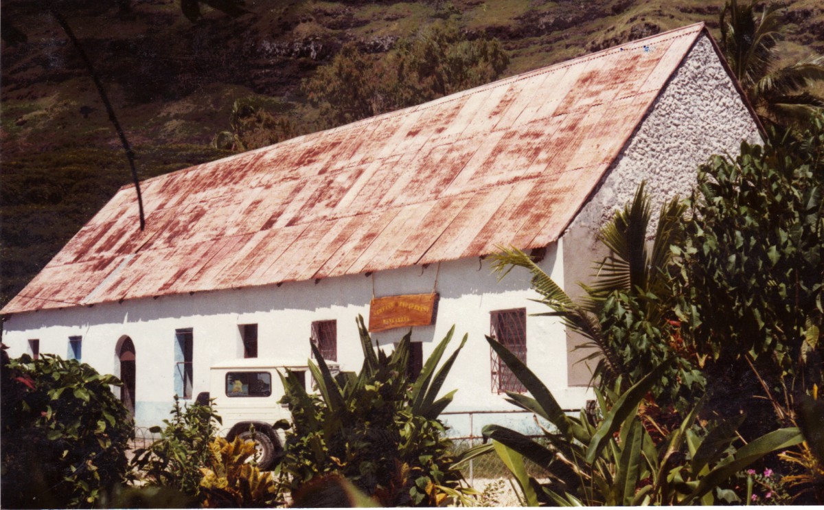 050 Rikitéa 1986, l'équipement