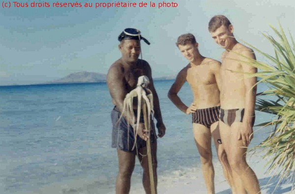 Mangaréva 1967 vue de l'atoll de Totégégie.