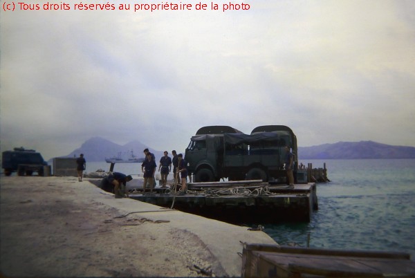 19671100 01p Totégegie, barge