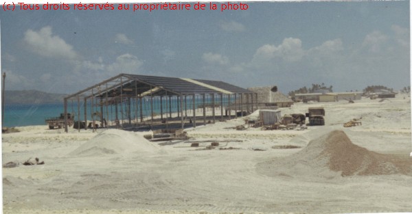 027 construction du hangar Pantz. Sans doute en Juin-Juillet 1967