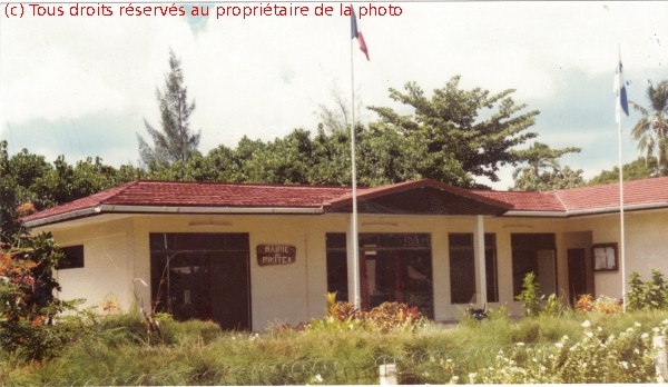 047 Rikitéa 1986, la mairie