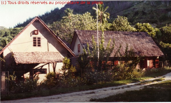 048 Rikitéa 1986, l'école communale