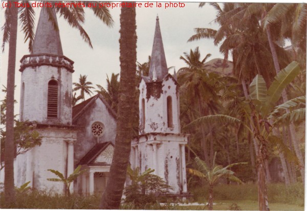 069 Gambier 1967, église Hakamarou, 4 habitants dans l'île