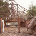 Gambier 1986, ruines du réfectoire sapeurs, suite abandon