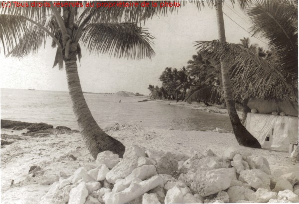 Gambier 04/67, Toté, plage devant la 115e